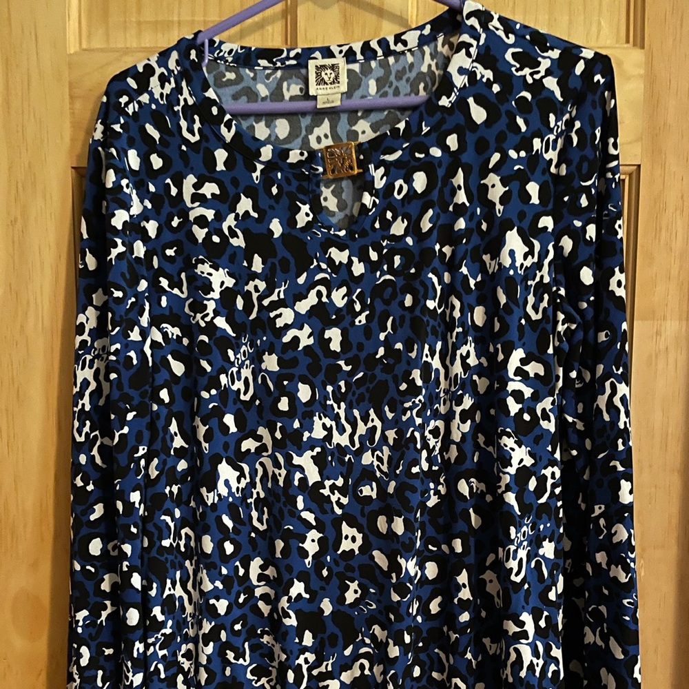 Blue black and white blouse